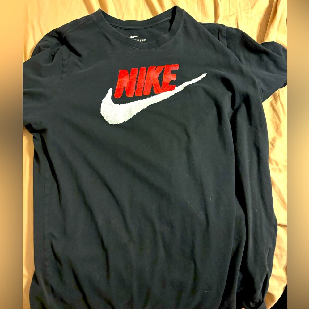 Nike men’s shirt